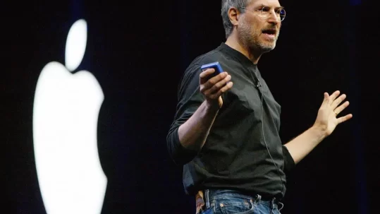 Steve Jobs Think Differant